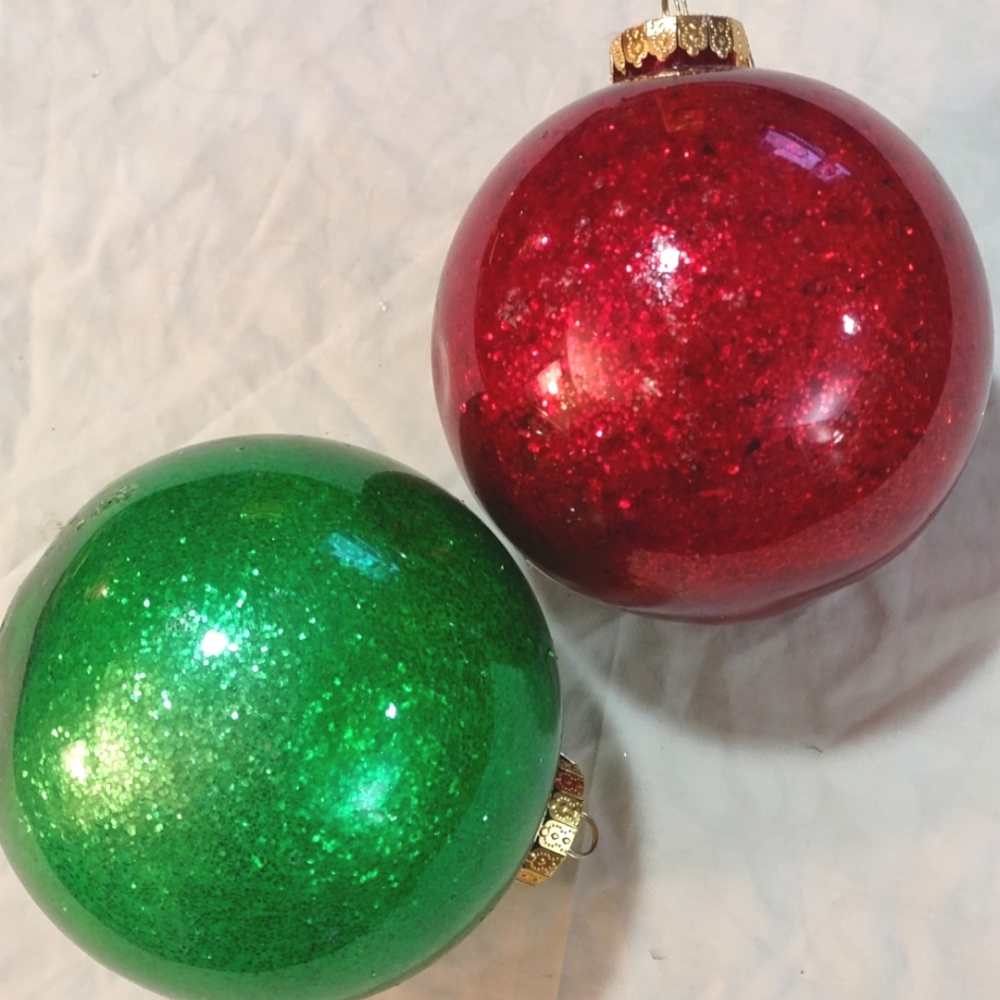 Tiered Tray Christmas ornaments